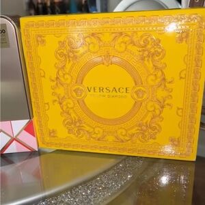Versace yellow Diamond